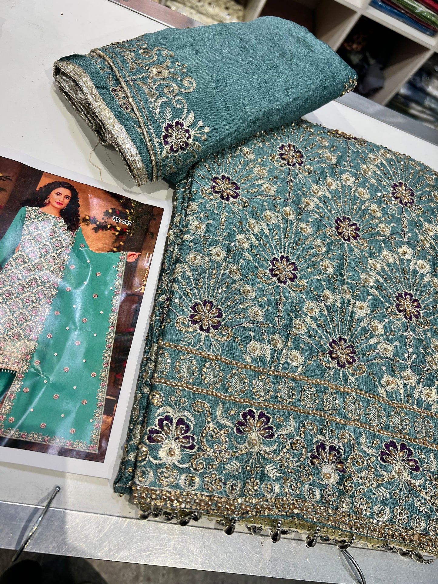Partywear raw silk 4pcs