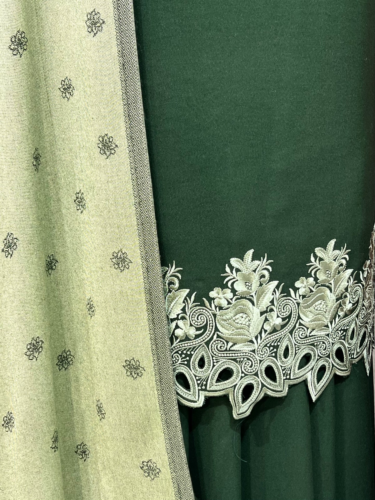 Embroidered alpines 3pcs