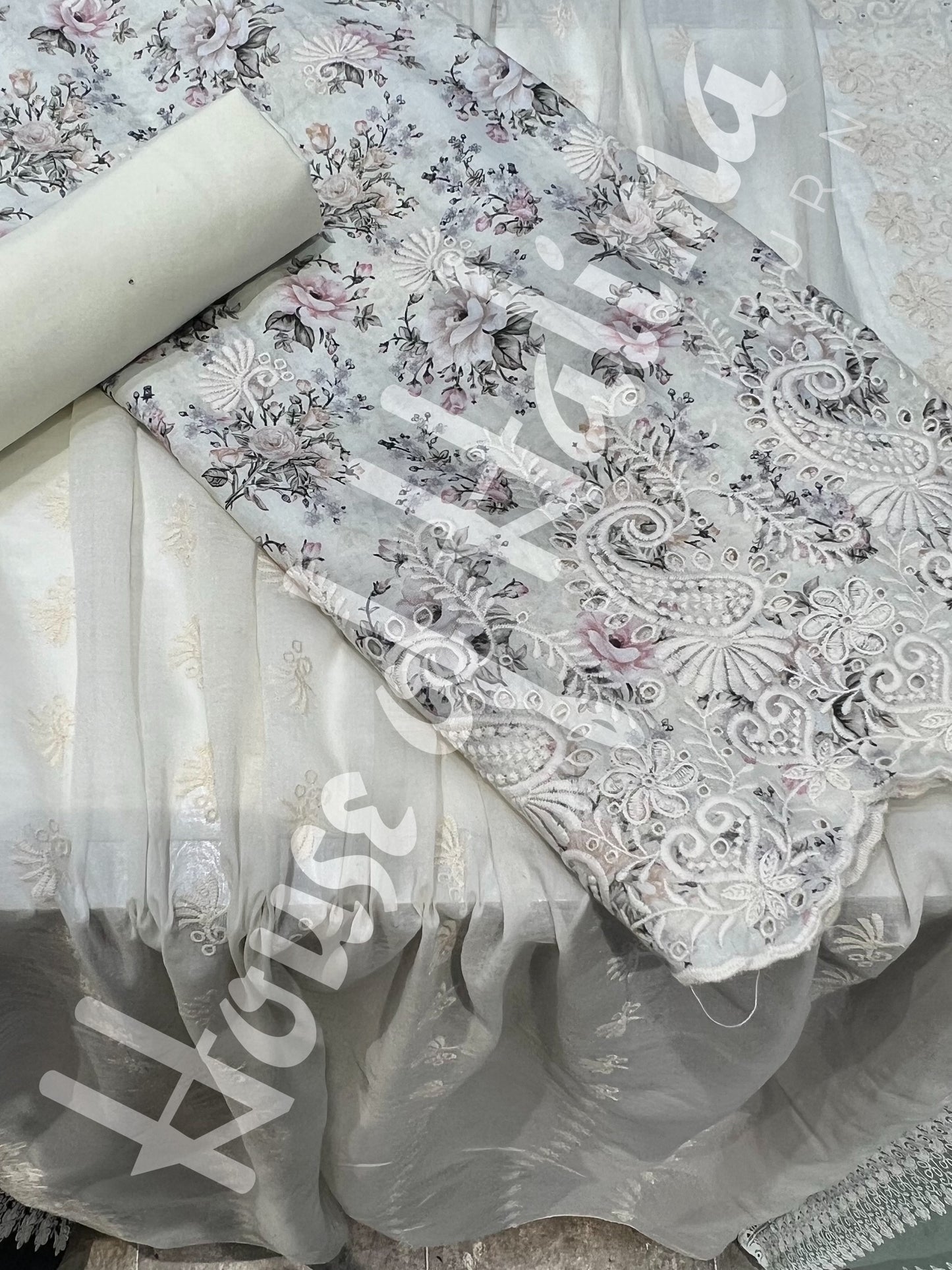 Embroidered cottons 3pcs