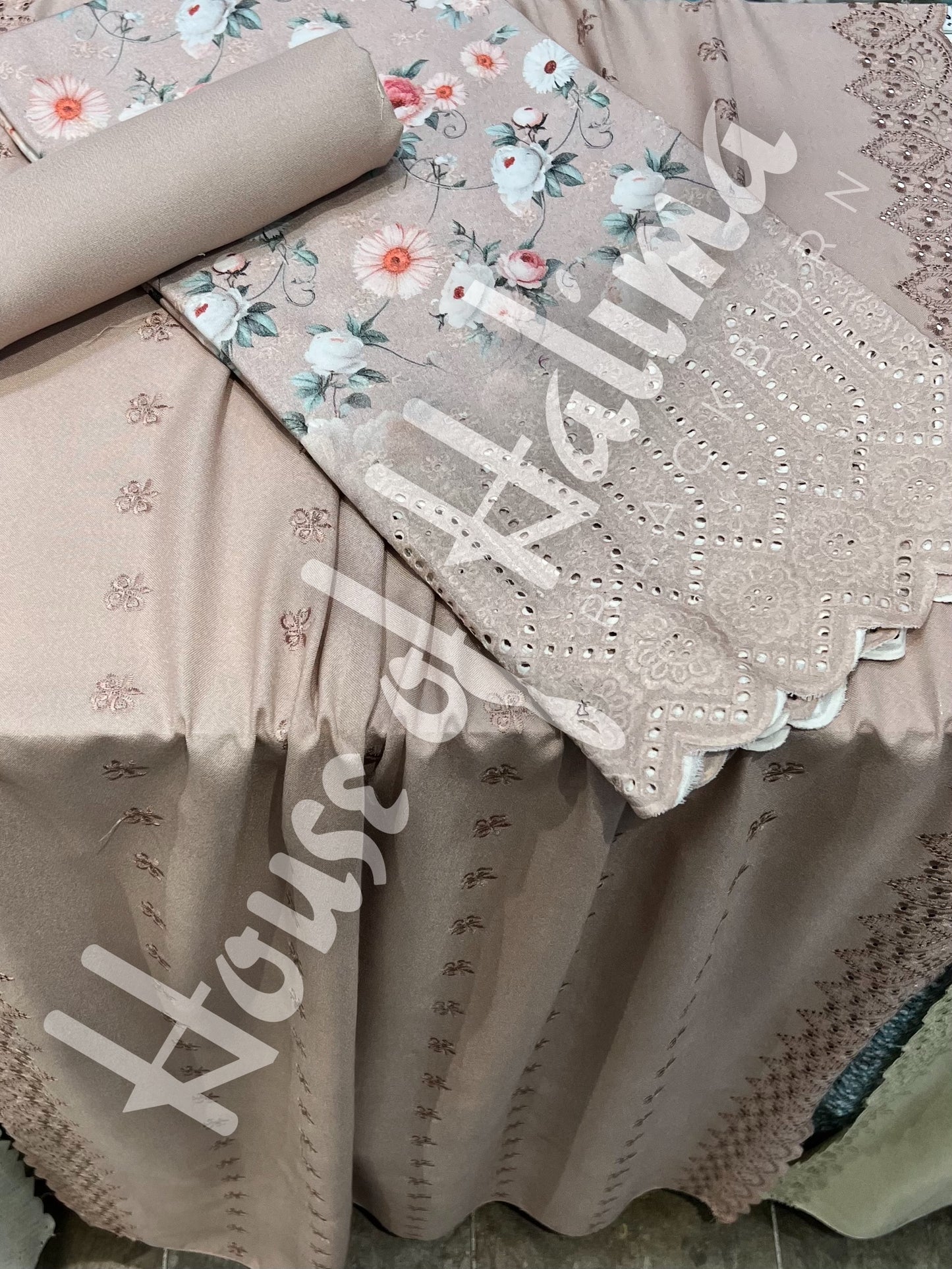 Embroidered alpines 3pcs