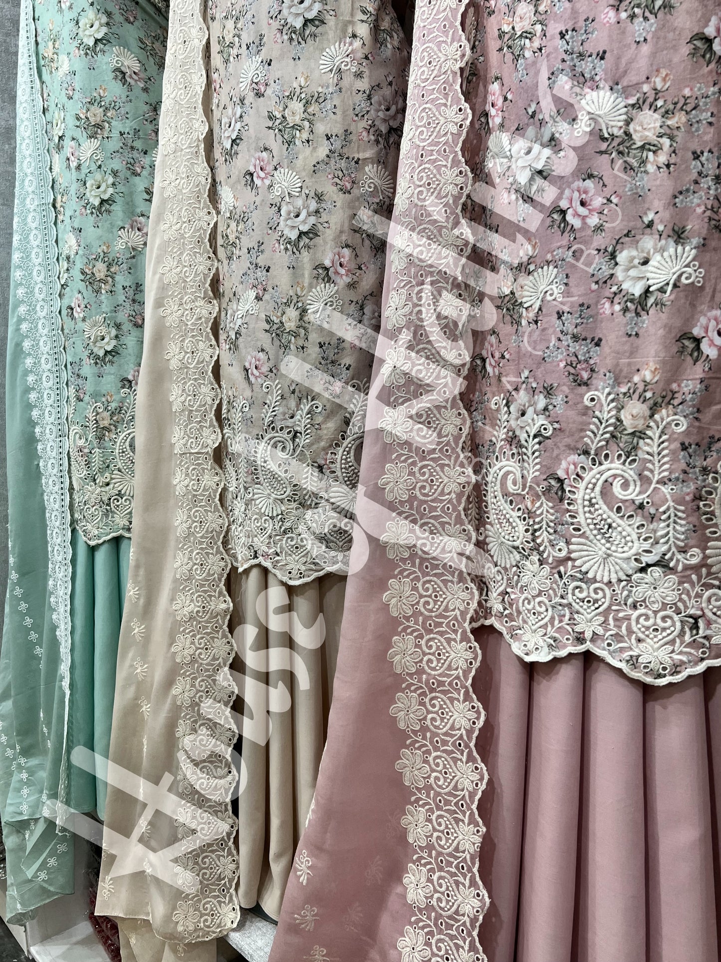 Embroidered cottons 3pcs