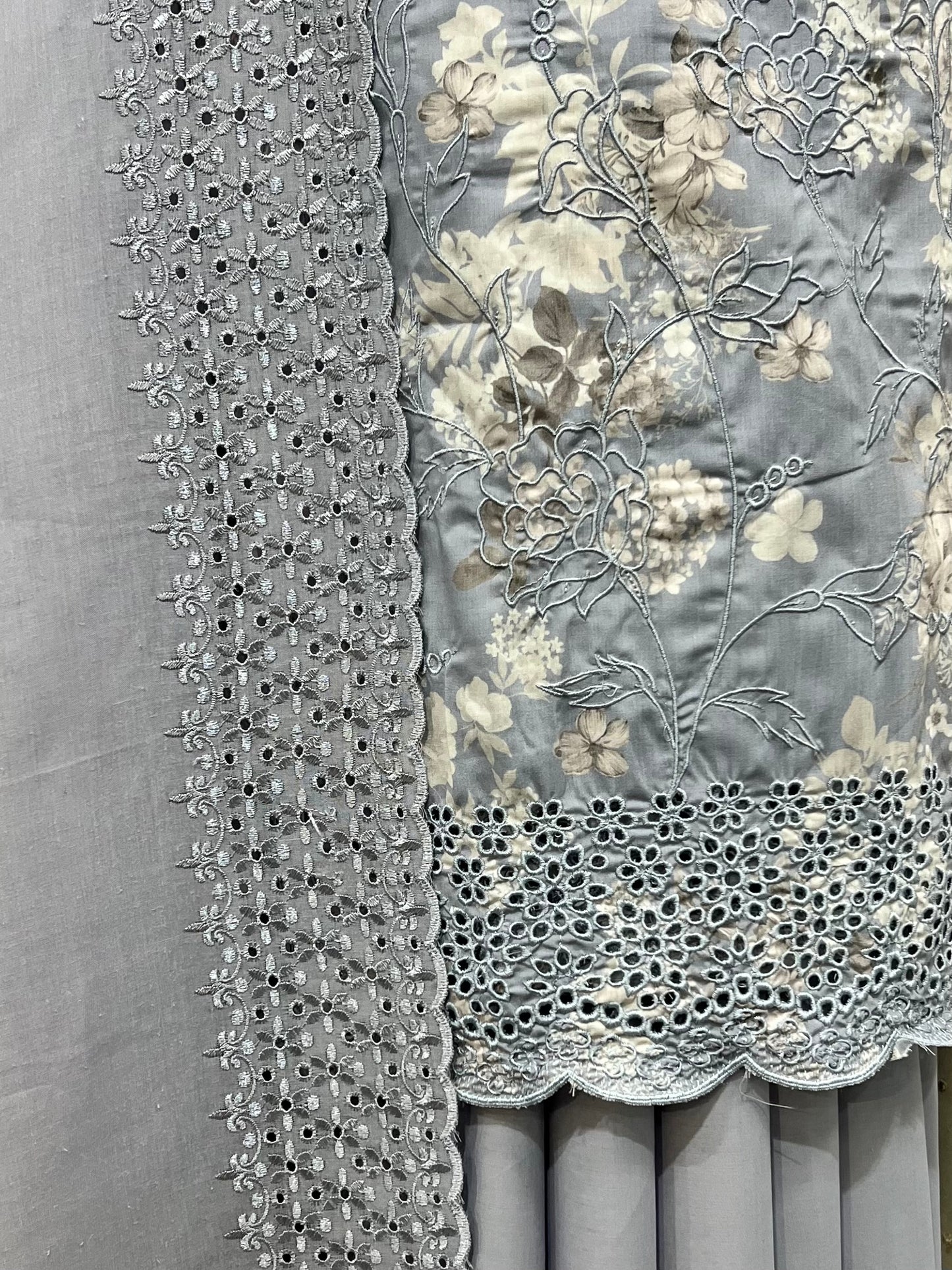 Embroidered cottons 3pcs