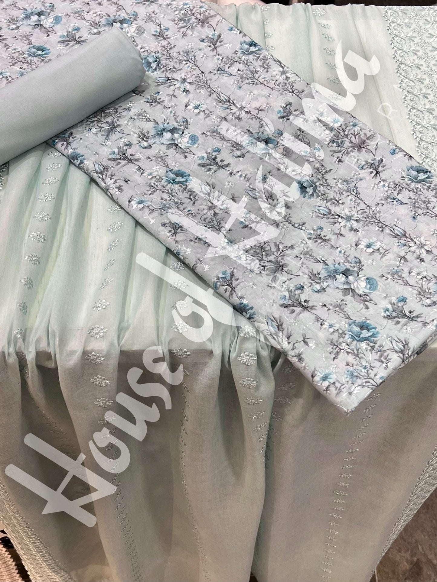 Embroidered cotton lawn 3pcs