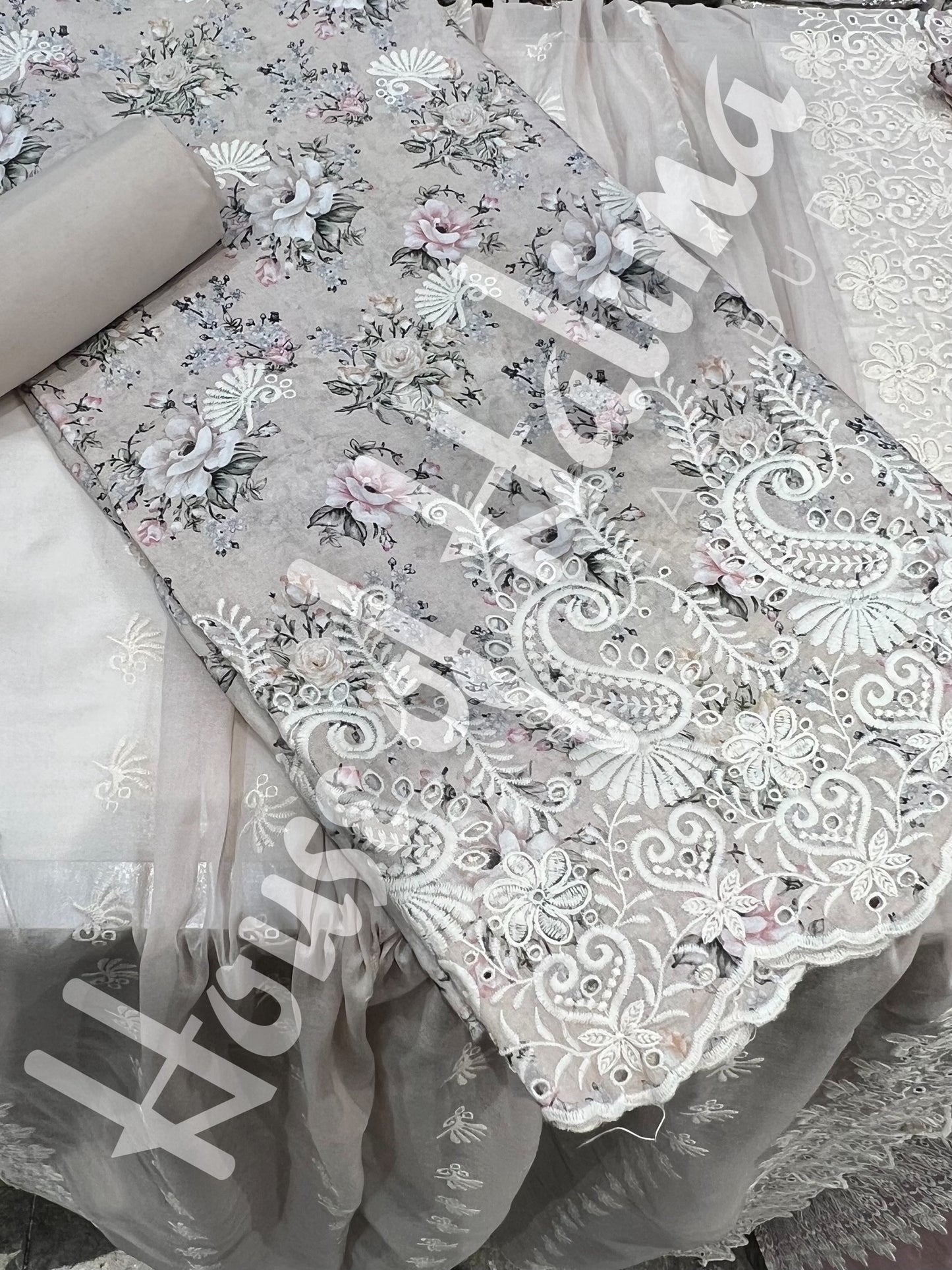 Embroidered cottons 3pcs