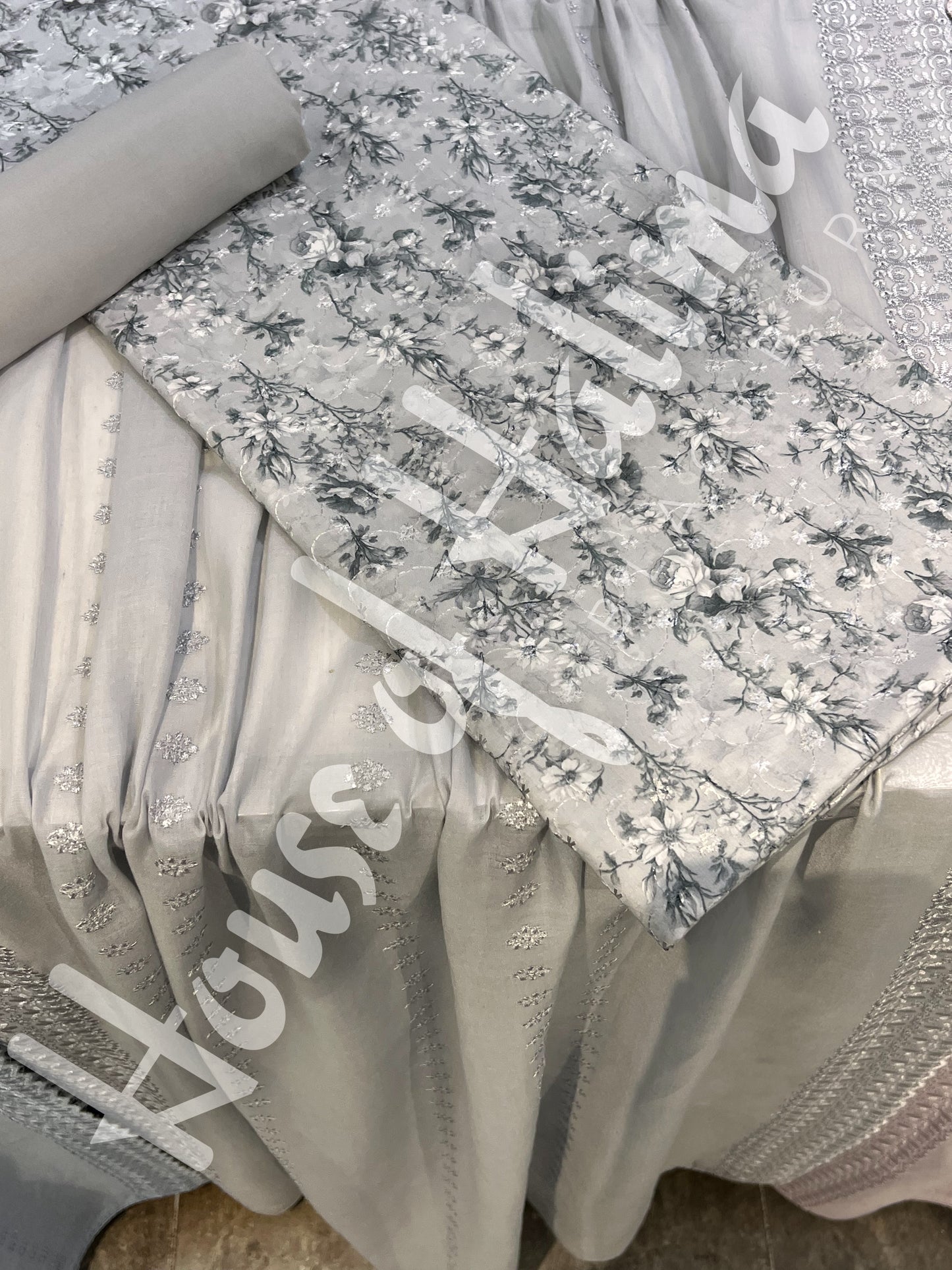 Embroidered cotton lawn 3pcs