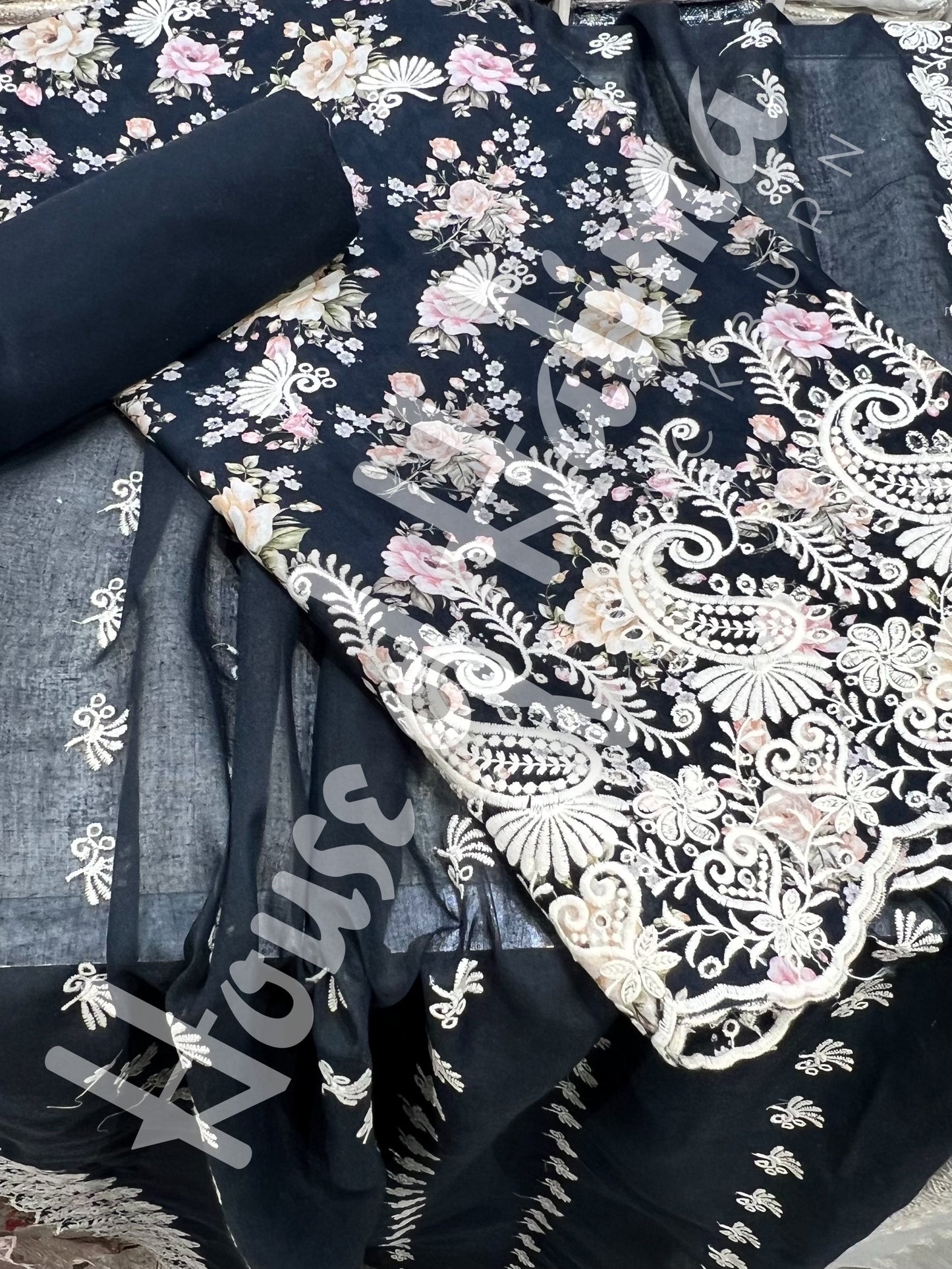 Embroidered cottons 3pcs