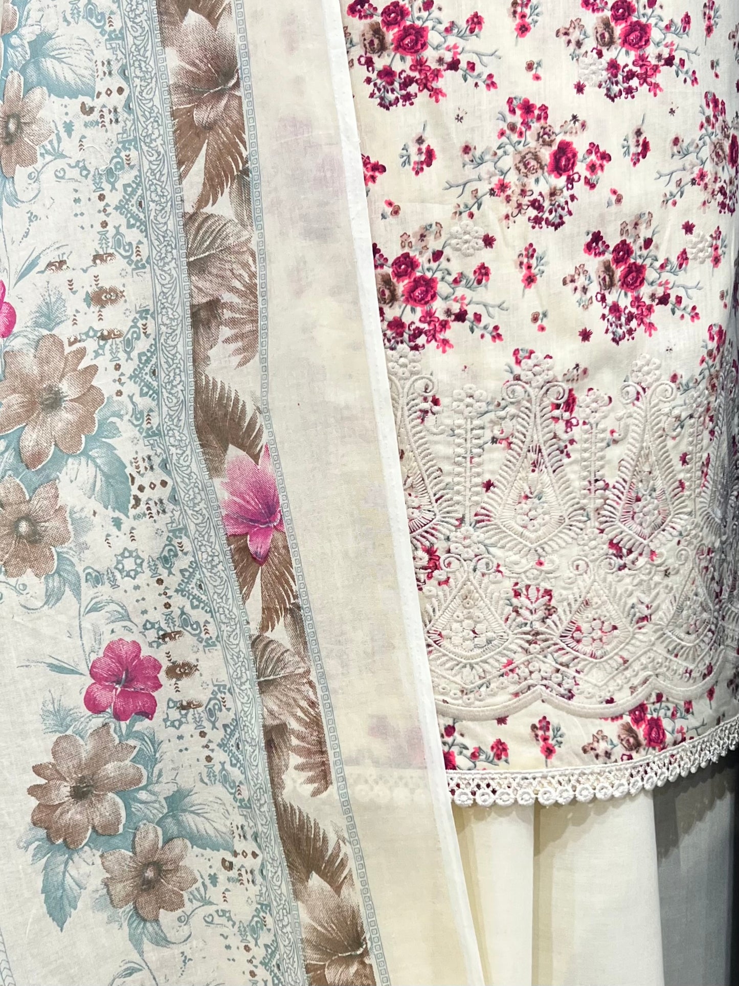 Embroidered cottons 3pcs