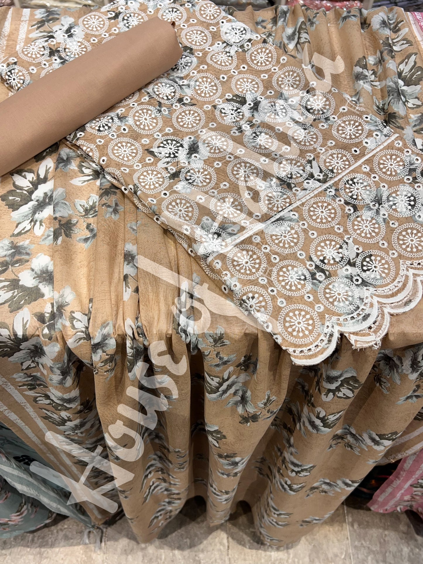 Embroidered cotton 3pcs